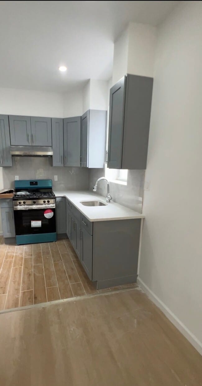2260 Bath Ave, Unit #2 in Brooklyn, NY - Foto de edificio - Building Photo