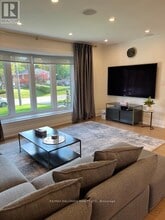 18 Burwood Rd in Toronto, ON - Building Photo - Building Photo