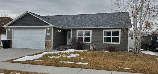 1218 Crystal Lake Ln in Billings, MT - Building Photo