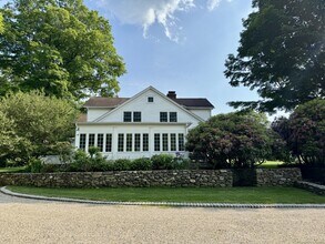 6 Frisbie Rd in Washington, CT - Building Photo - Building Photo