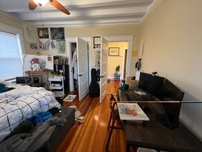 121 Liberty Rd, Unit 3 in Somerville, MA - Building Photo - Building Photo