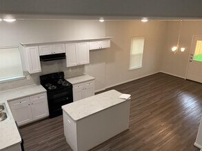 8114 Caddo Rd in Houston, TX - Building Photo - Building Photo