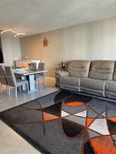 1865 S Ocean Dr, Unit Condominium in Hallandale Beach, FL - Building Photo - Building Photo
