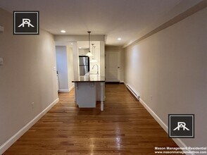 319 St Paul St in Brookline, MA - Building Photo - Building Photo