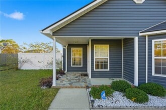 419 Northwoods Dr in Raeford, NC - Building Photo - Building Photo