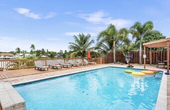 3351 NW 67th St in Fort Lauderdale, FL - Building Photo - Building Photo