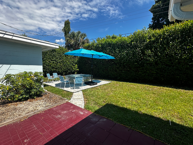1448 Byron Rd in Ft. Myers, FL - Building Photo - Building Photo