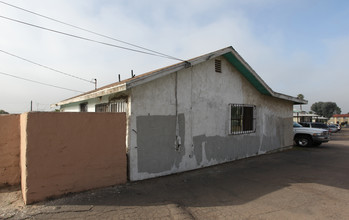 251-263 Cypress Dr in San Ysidro, CA - Building Photo - Building Photo