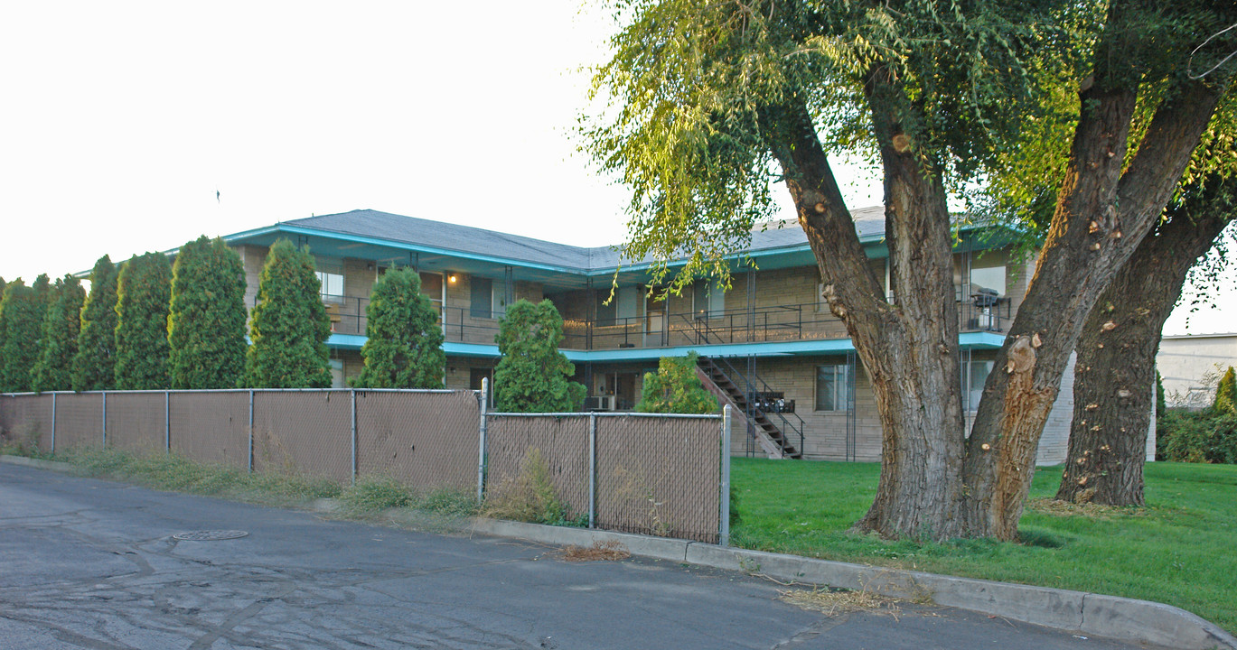 6125 N Mayfair St in Spokane, WA - Building Photo