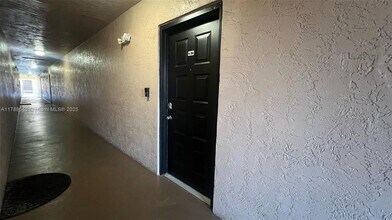 8871 Wiles Rd in Coral Springs, FL - Building Photo - Building Photo