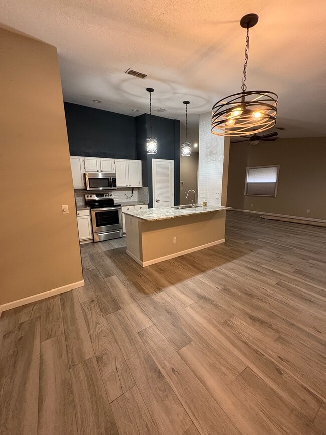 property at 6 Santiago Ct