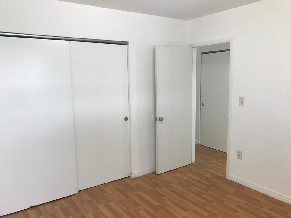 7130 W 11th Ct-Unit -7130 - 17 in Hialeah, FL - Building Photo