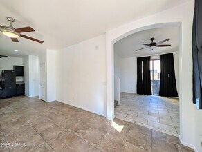 4726 W Fremont Rd. in Phoenix, AZ - Building Photo - Building Photo