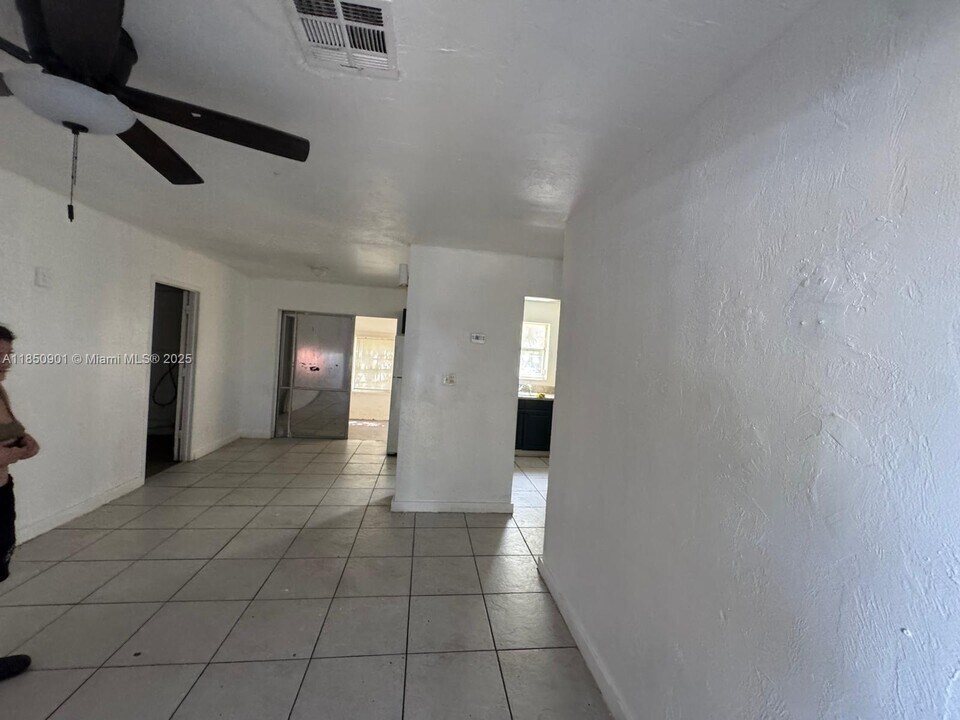 1766 NW 34th Ave in Fort Lauderdale, FL - Building Photo