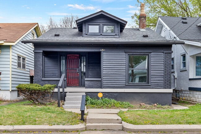 property at 103 S 43rd St