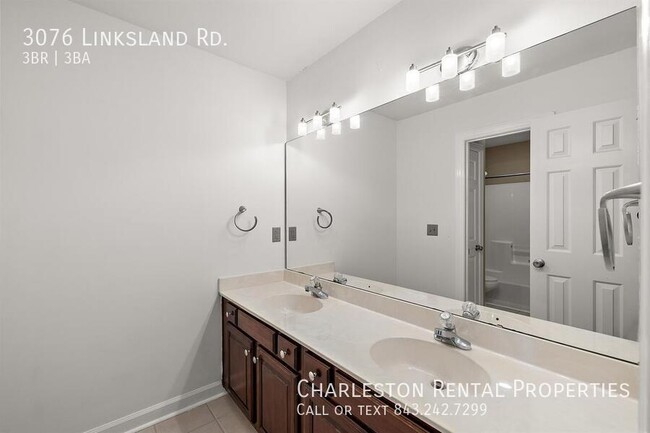 3076 Linksland Rd in Mount Pleasant, SC - Building Photo - Building Photo