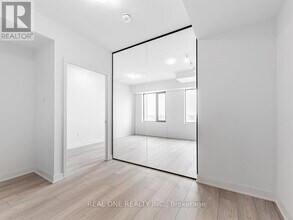 2920 Hwy 7 in Vaughan, ON - Building Photo - Building Photo