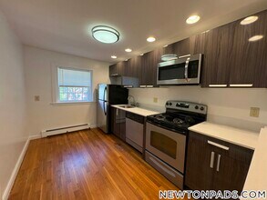 75 Wyman St in Newton, MA - Building Photo - Building Photo
