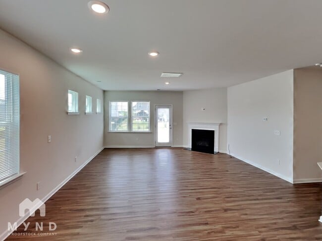 118 Rooster Tail Ln in Troutman, NC - Building Photo - Building Photo