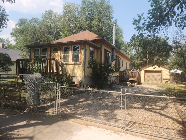 property at 2908 W Bijou St