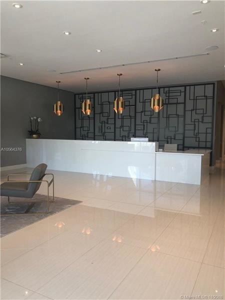 321 NE 26th St-Unit -# 701 in Miami, FL - Building Photo - Building Photo