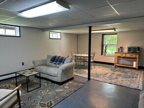 200 Old Stonebridge Rd, Unit Cozy Walkout Basement in Wayland, MA - Building Photo - Building Photo