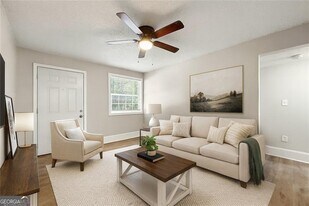 156 Fairfield Pl NW in Atlanta, GA - Building Photo