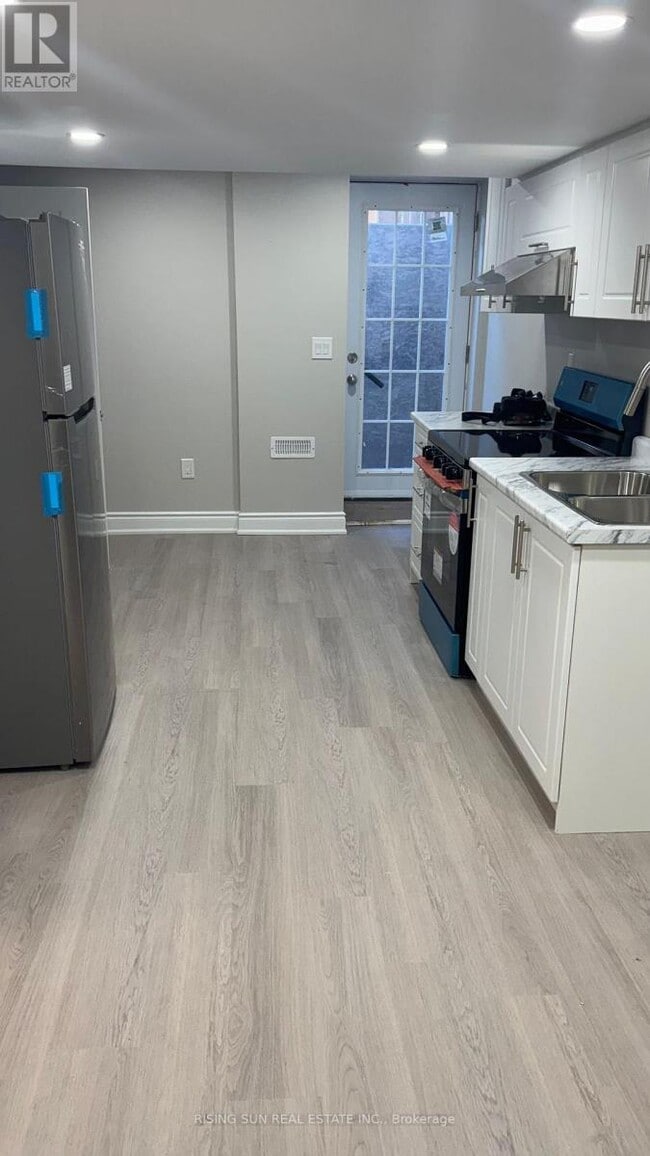 property at 2 Pretty Pl