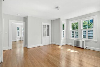 150 Hubbard St, Unit A in Concord, MA - Building Photo - Building Photo