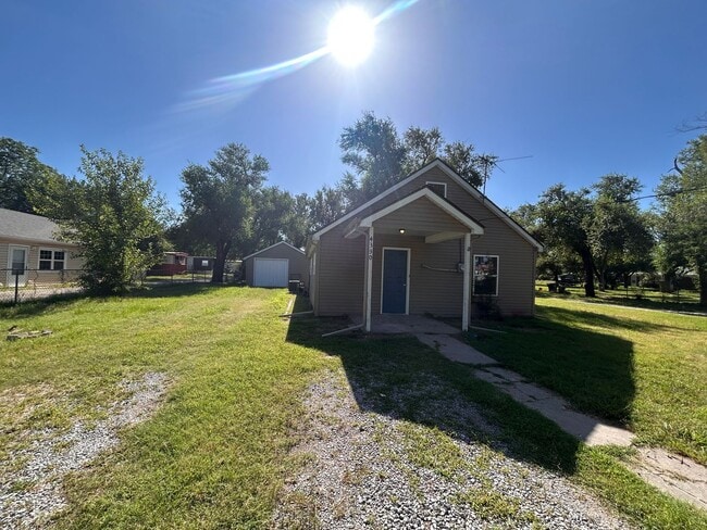 property at 4330 S Seneca St