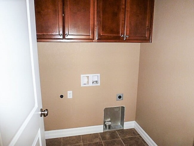 property at 2507 Locksley Ave SE