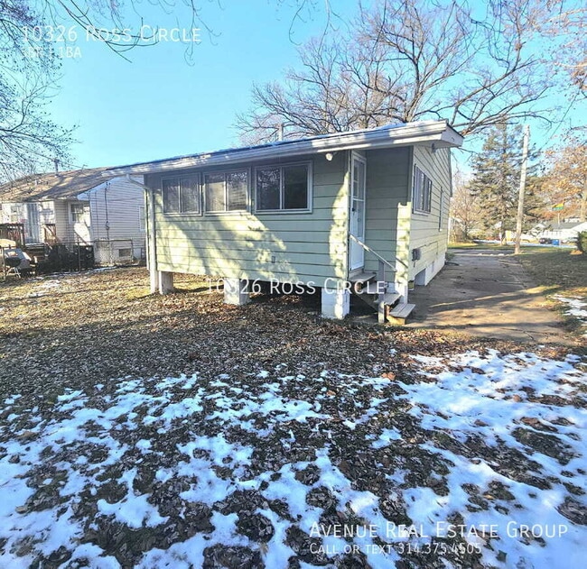 10326 Ross Cir in St. Louis, MO - Building Photo - Building Photo