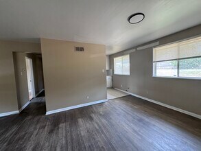 2214 N Berkley Dr in North Little Rock, AR - Building Photo - Building Photo