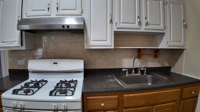 8 Morris Cres, Unit 2FL in Yonkers, NY - Building Photo - Building Photo