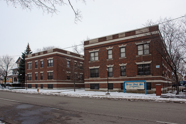 Garland Chase Apartments in Flint, MI - Building Photo - Building Photo