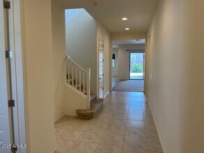 955 E Holland Park Dr in Gilbert, AZ - Building Photo - Building Photo