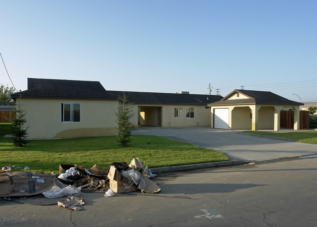 3650 E Eugenia Ave in Fresno, CA - Building Photo - Building Photo