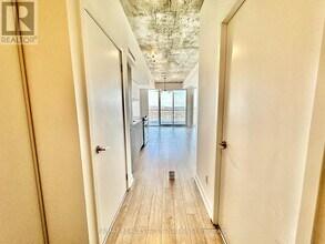 15 Baseball Pl in Toronto, ON - Building Photo - Building Photo