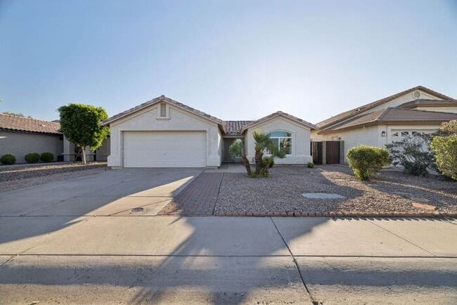 1057 S Jamaica Way in Gilbert, AZ - Building Photo - Building Photo