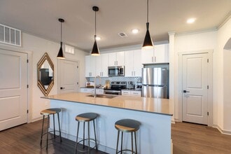 Five810 Southlands in Aurora, CO - Building Photo - Building Photo