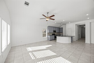 1810 Winston Store Lp in Richmond, TX - Building Photo - Building Photo