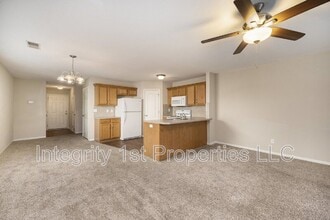 8990 N Helena Ave in Kansas City, MO - Building Photo - Building Photo