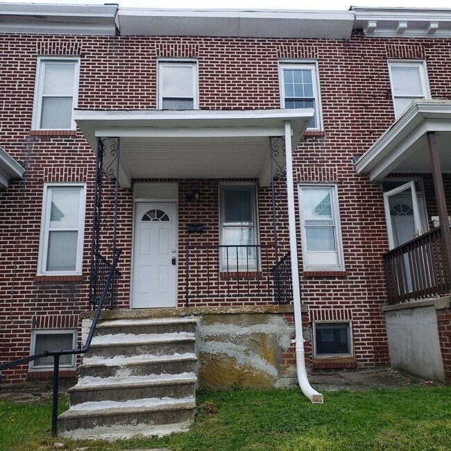 property at 3317 Lyndale Ave