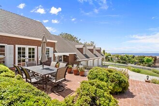 512 N Granados Ave in Solana Beach, CA - Building Photo - Building Photo