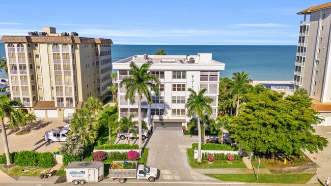 property at 9517 Gulf Shore Dr