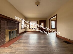 126 E Wildwood Ave in Fort Wayne, IN - Building Photo - Building Photo