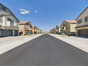 Elkhorn Pointe at Heartland in North Las Vegas, NV - Foto de edificio - Building Photo