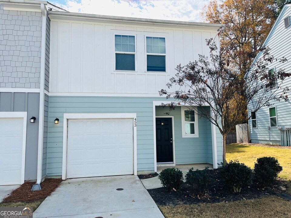 453 Union Station St in Cartersville, GA - Building Photo