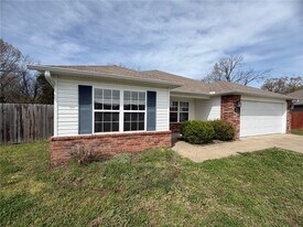 3751 Alliance Dr in Springdale, AR - Building Photo