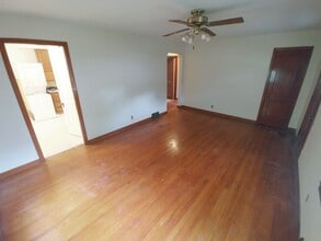 7833 Martin St in Cincinnati, OH - Building Photo - Building Photo